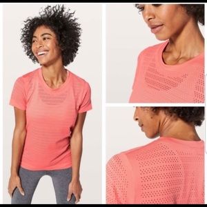 Lululemon Coral Breeze By Short Sleeve Squad Size 4